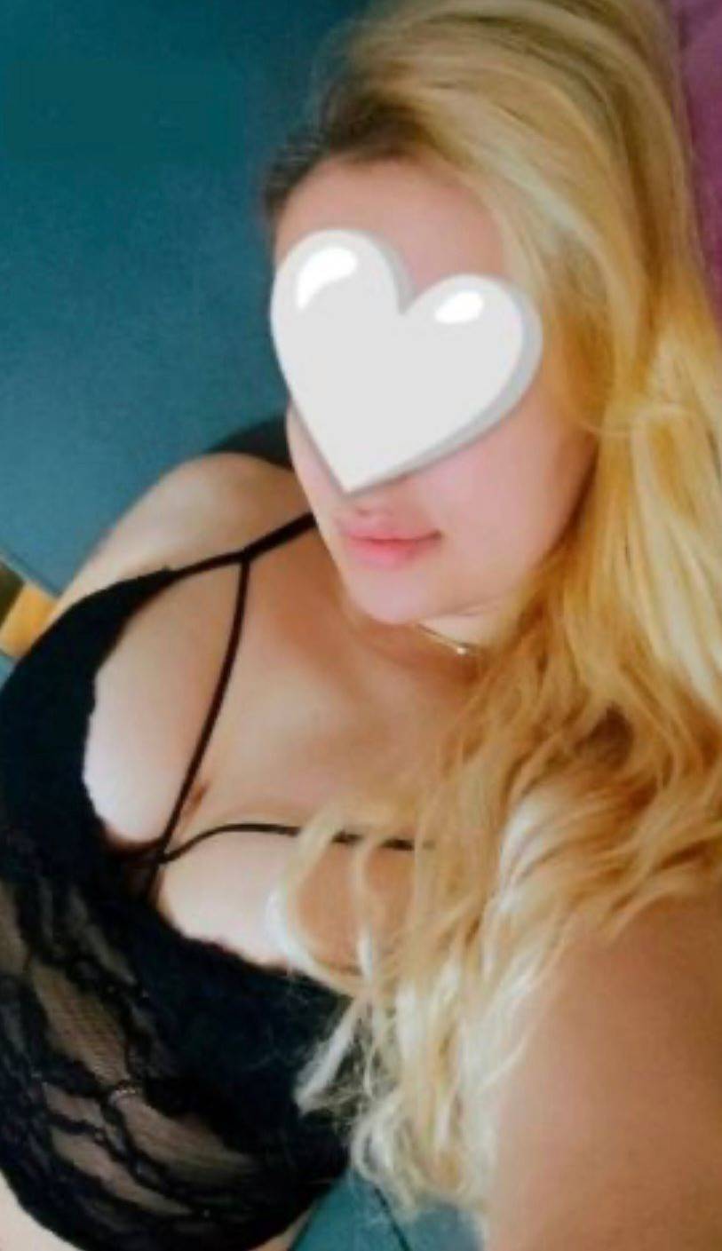 Özgenur Esenyurt Escort